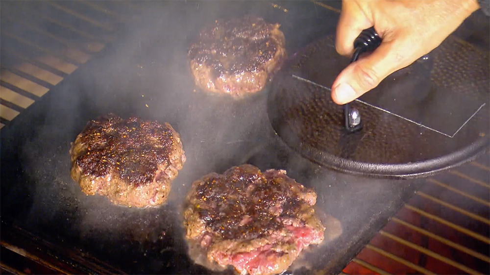 Smashburger: A Crispy Classic Goes Mainstream